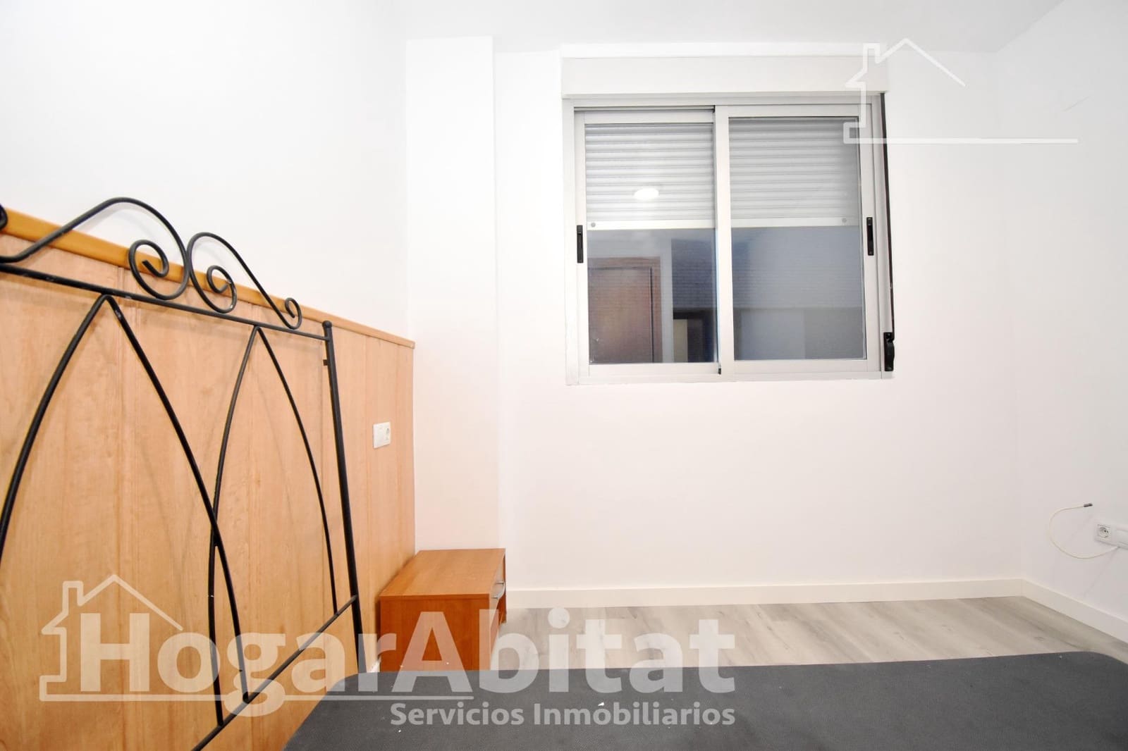 4 bedroom Flat for sale in Castello de la Plana with garage - € 215,000 (Ref: 9465821)