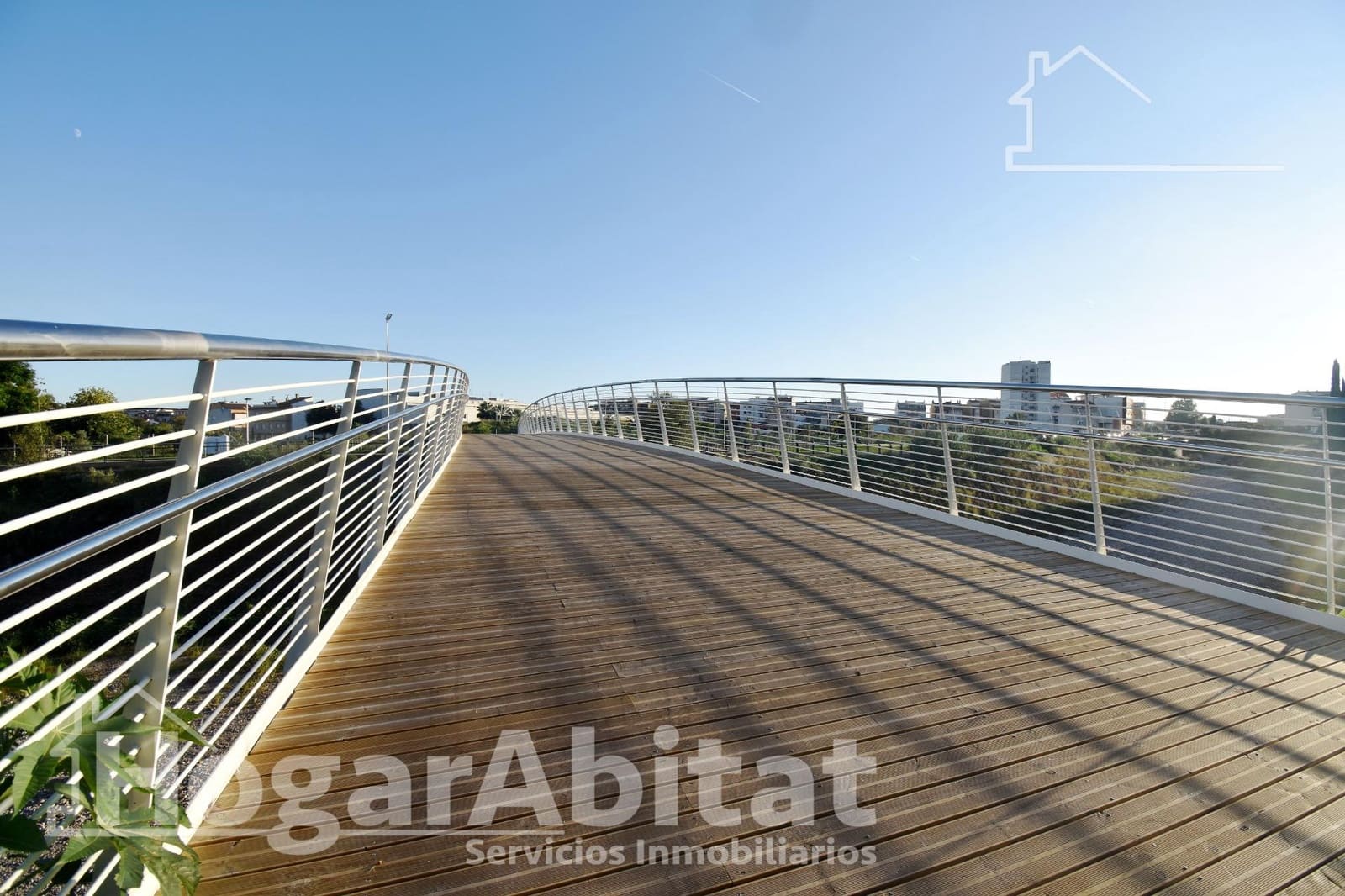 4 bedroom Flat for sale in Castello de la Plana with garage - € 215,000 (Ref: 9465821)