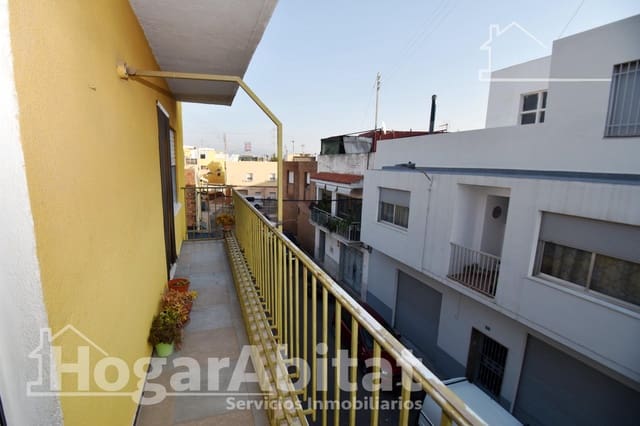 4 slaapkamer Flat te koop in Sur, Castelló de la Plana met garage - € 150.000 (Ref: 9465832)