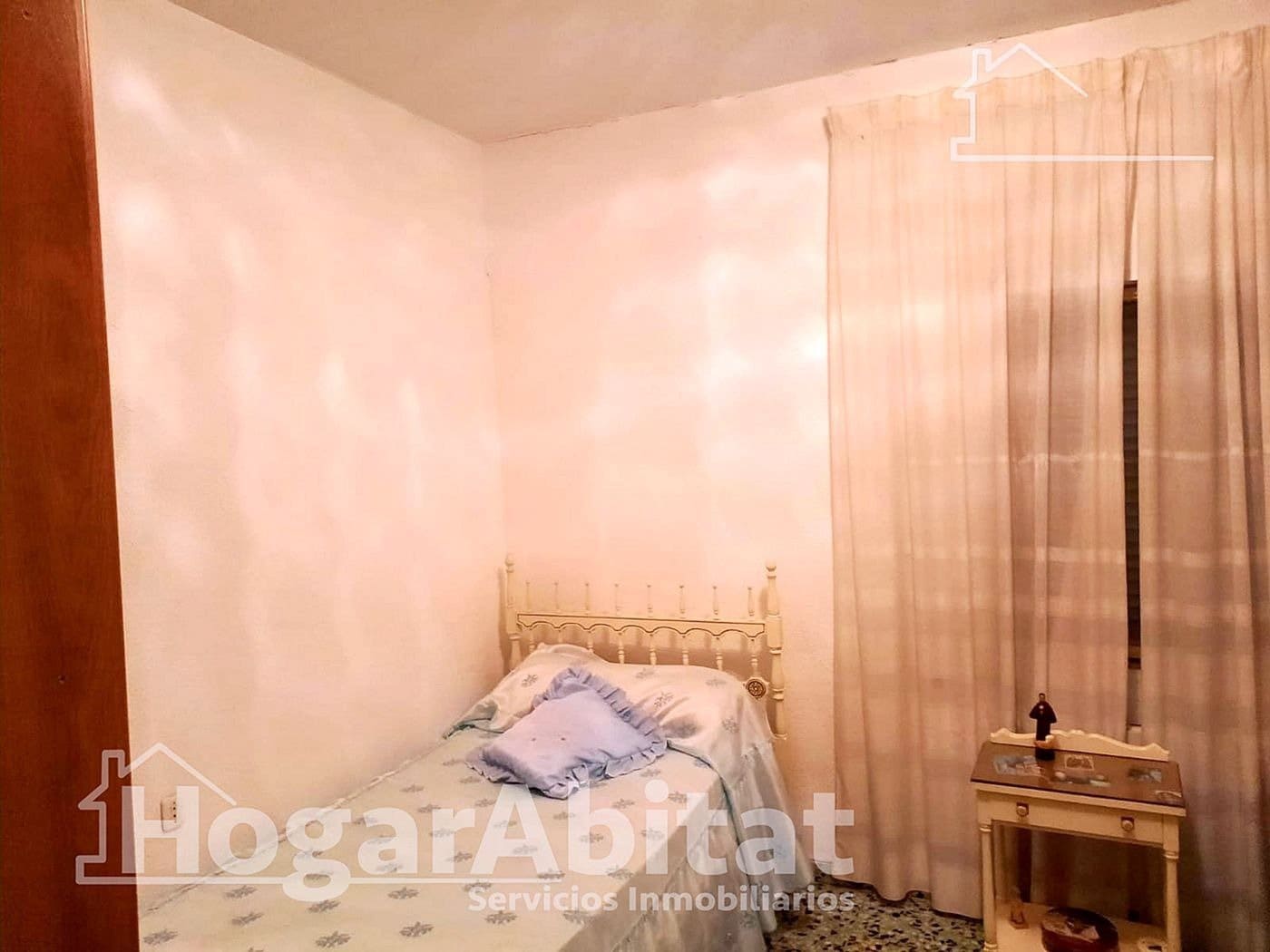 Casa de 5 habitaciones en Villena en venta con garaje - 160.000 € (Ref: 9465838)