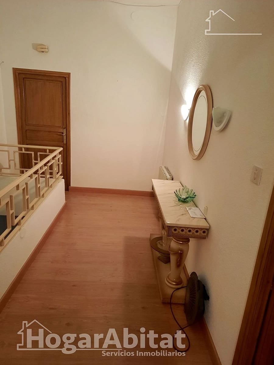 Casa de 5 habitaciones en Villena en venta con garaje - 160.000 € (Ref: 9465838)