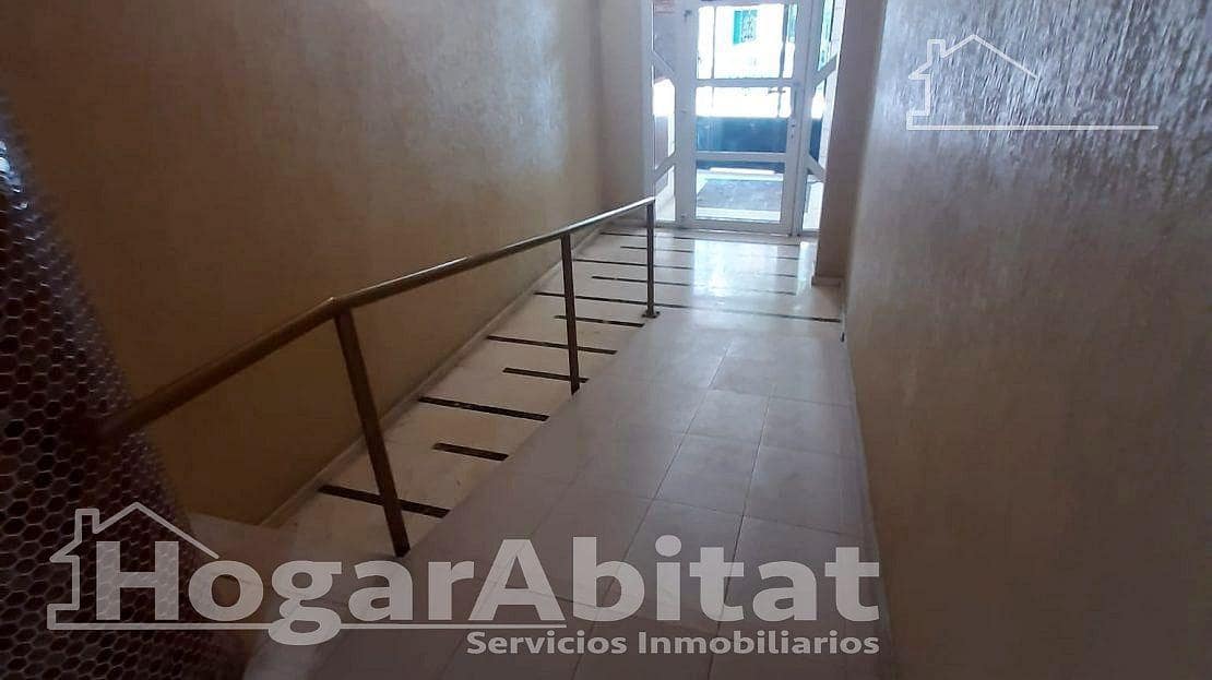Piso de 3 habitaciones en Torrevieja en venta con garaje - 255.000 € (Ref: 9468630)