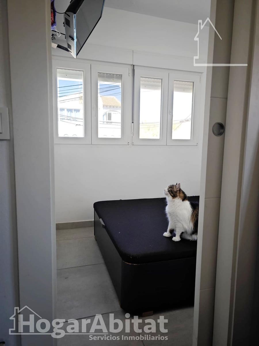 1 bedroom Flat for sale in Torrevieja with pool - € 98,000 (Ref: 9468632)