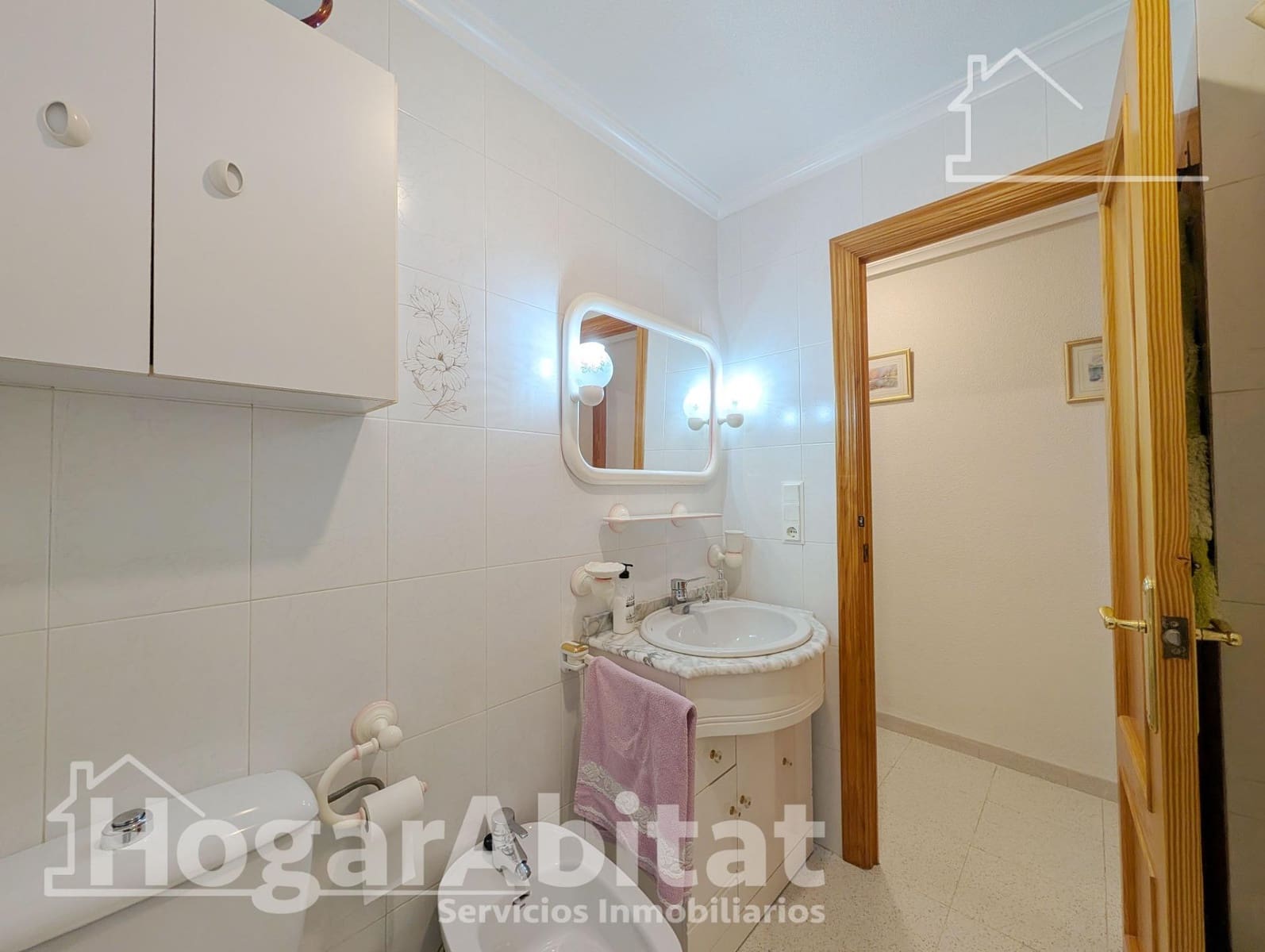 3 bedroom Flat for sale in Arenales del Sol with garage - € 288,000 (Ref: 9468645)