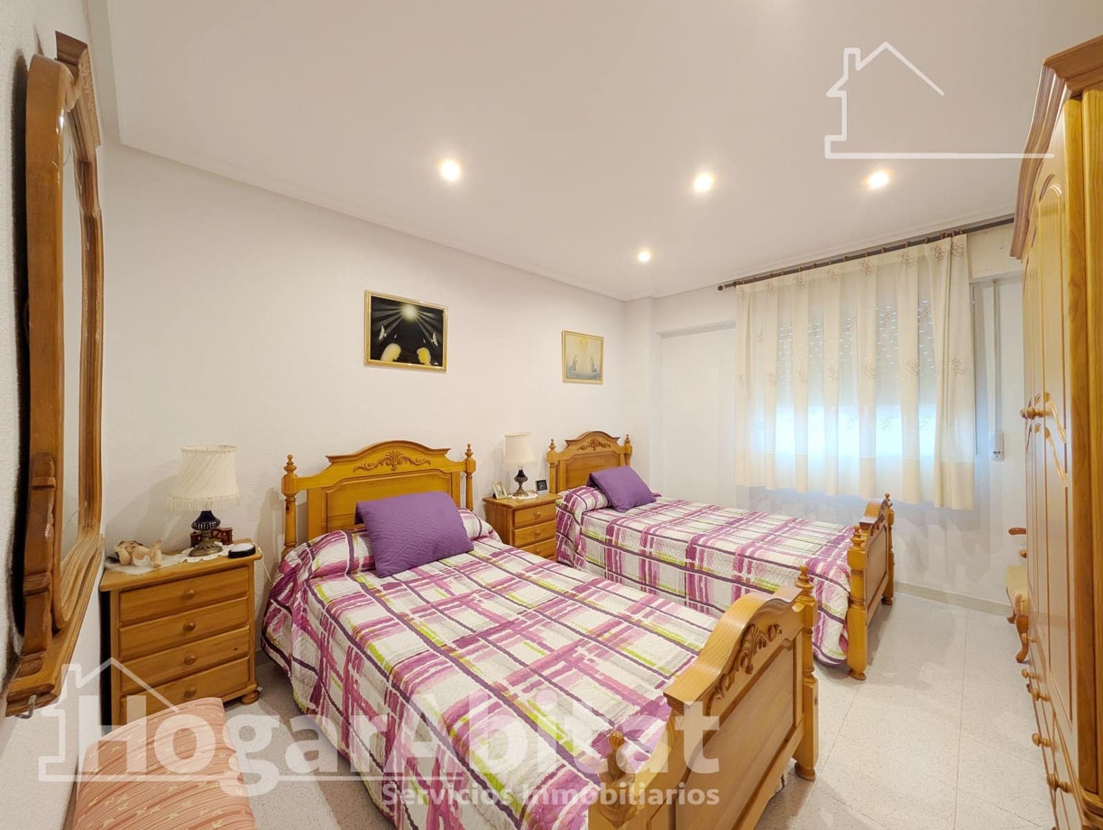 3 bedroom Flat for sale in Arenales del Sol with garage - € 288,000 (Ref: 9468645)