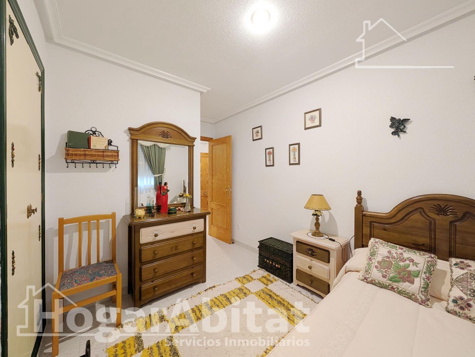 3 bedroom Flat for sale in Arenales del Sol with garage - € 288,000 (Ref: 9468645)