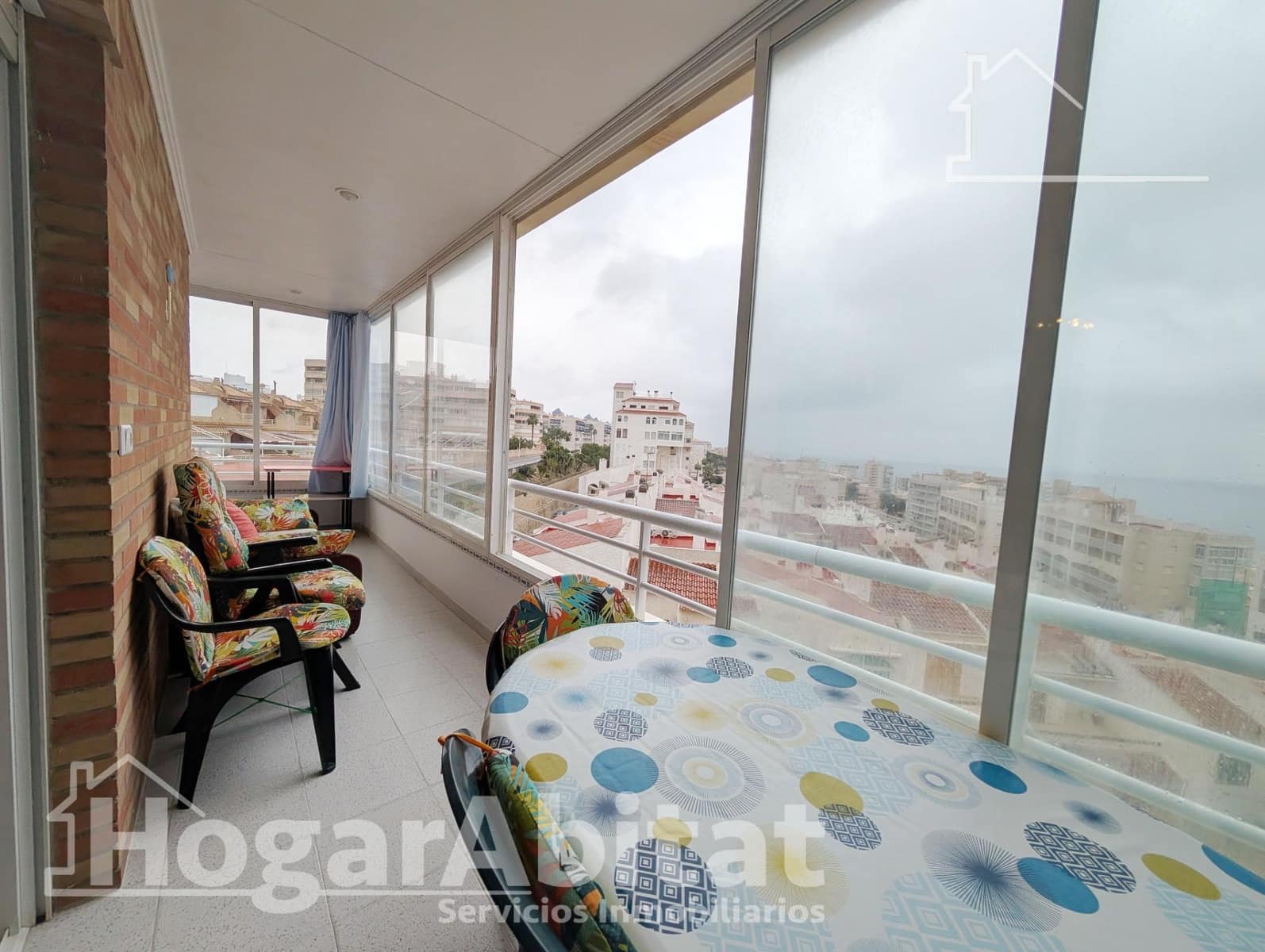 3 bedroom Flat for sale in Arenales del Sol with garage - € 288,000 (Ref: 9468645)
