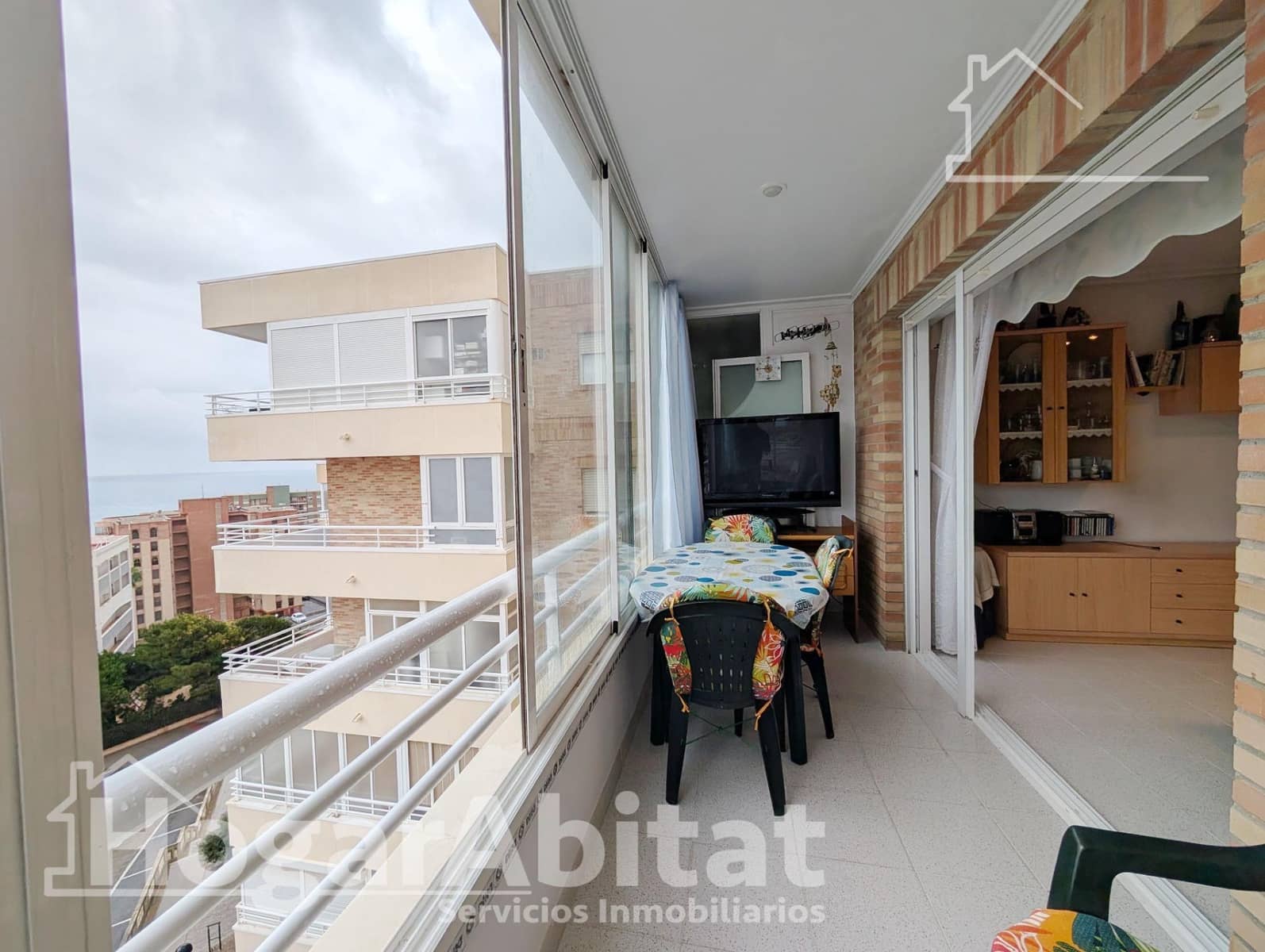 3 bedroom Flat for sale in Arenales del Sol with garage - € 288,000 (Ref: 9468645)