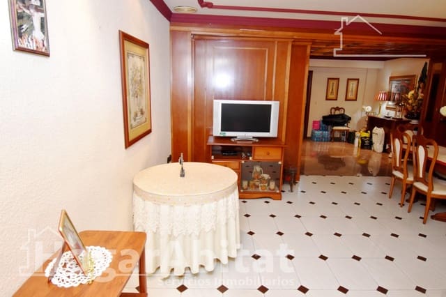 4 bedroom Flat for sale in Silla - € 220,000 (Ref: 9468648)