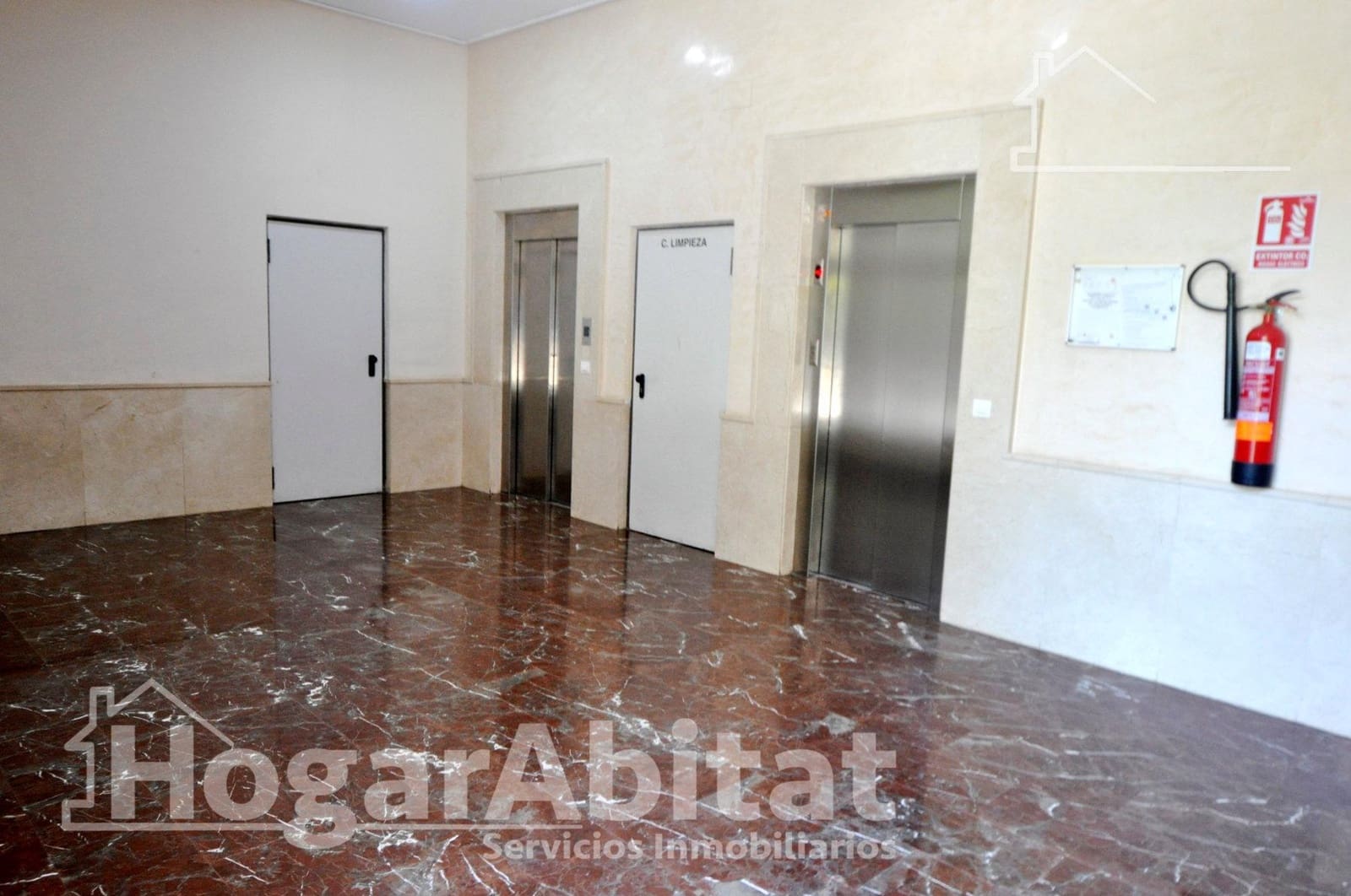 2 soveværelse Lejlighed til salg i Valencia by med swimmingpool garage - € 246.000 (Ref: 9468656)