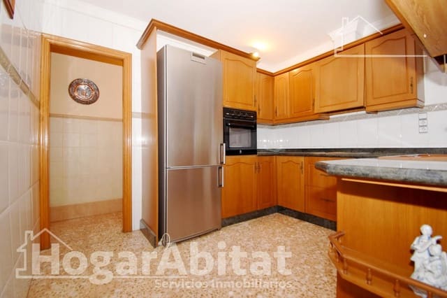 5 quarto Casa em Banda para venda em Pego com garagem - 137 000 € (Ref: 9468956)