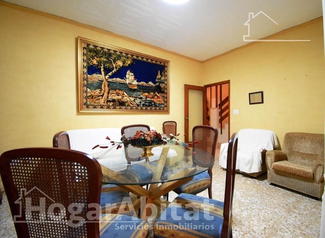 5 bedroom Townhouse for sale in Pego with garage - € 148,000 (Ref: 9468956)
