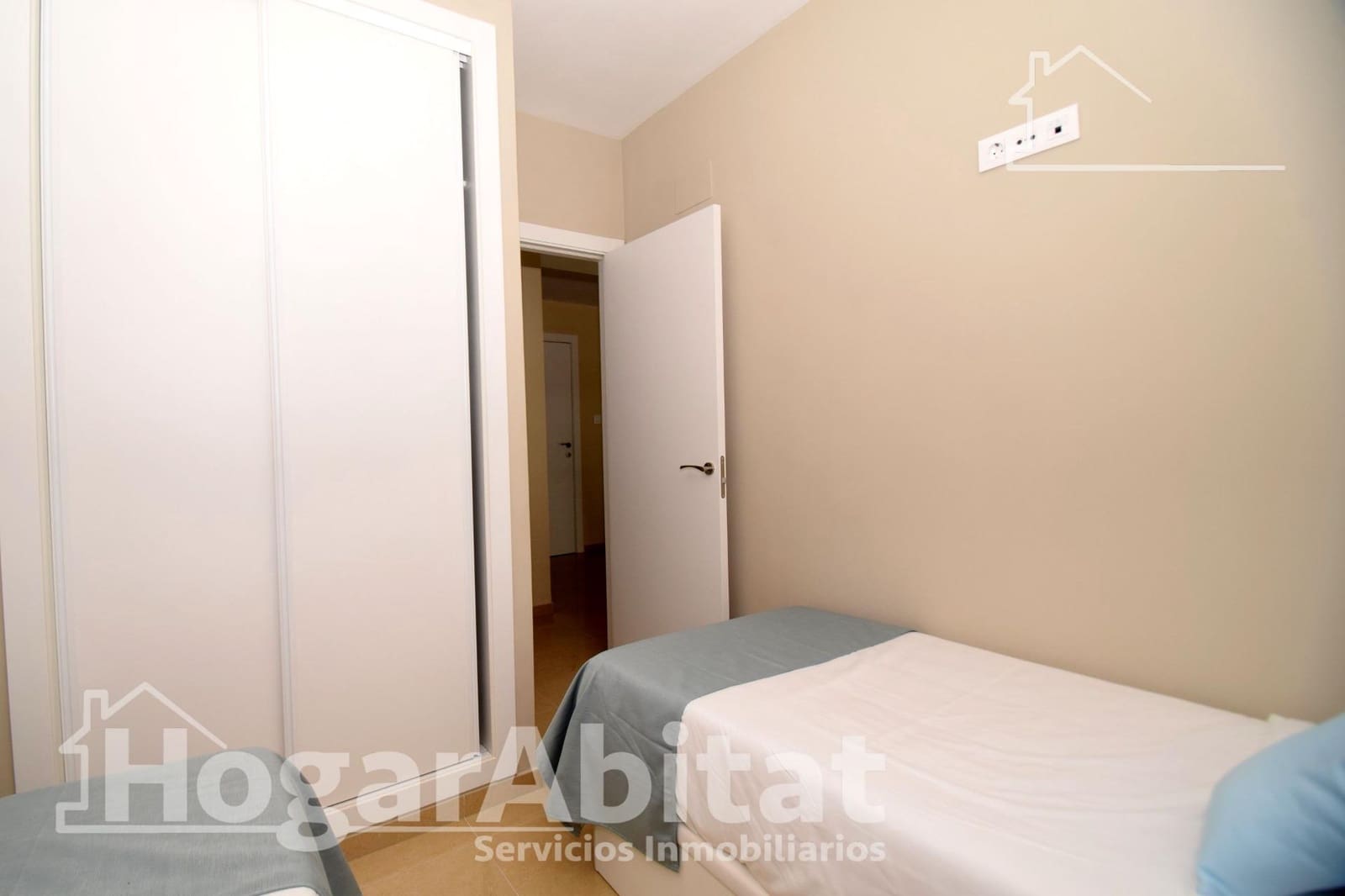 2 bedroom Flat for sale in Oropesa  with pool garage - € 215,900 (Ref: 9470428)