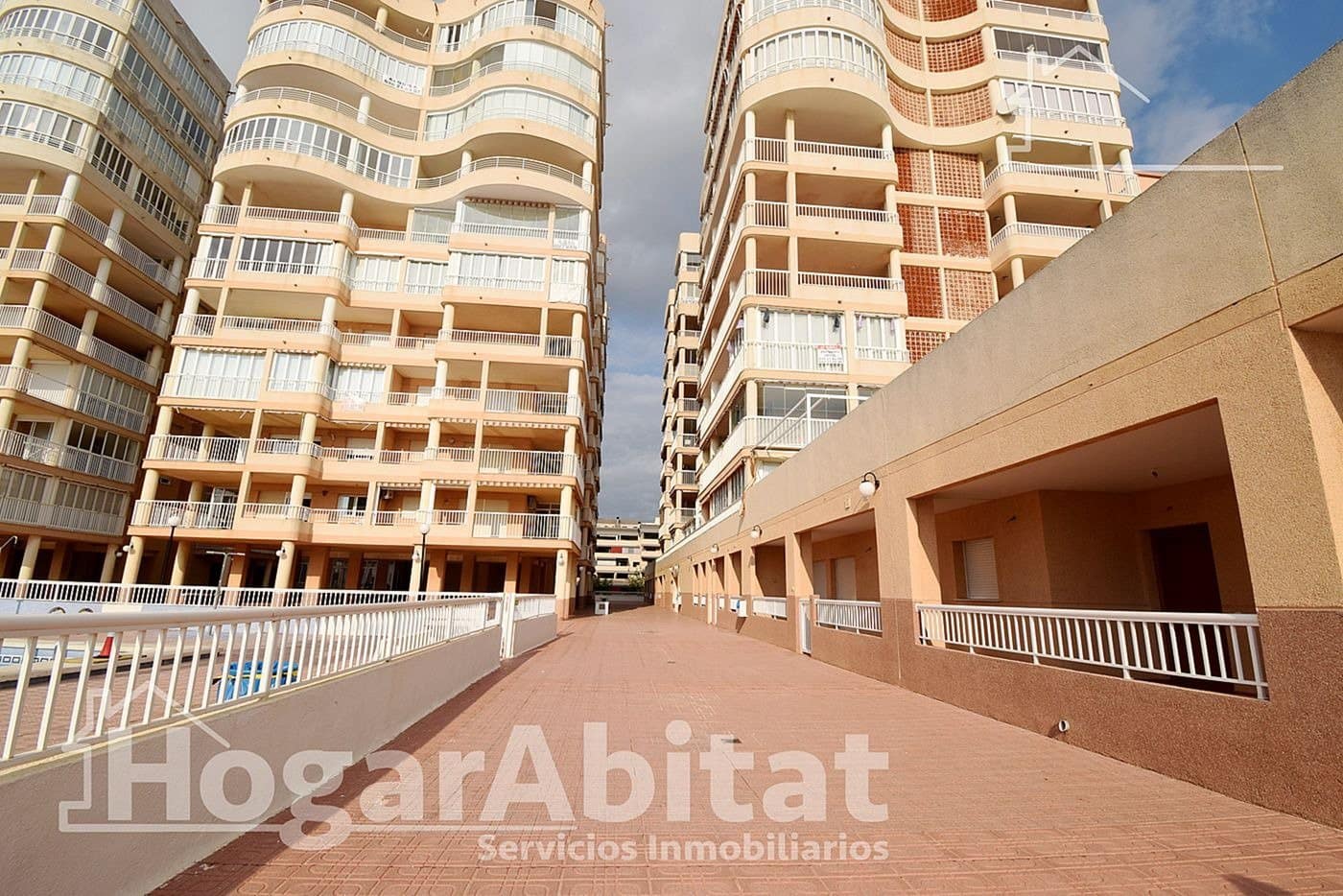 Piso de 3 habitaciones en Oropesa  en venta con piscina garaje - 250.000 € (Ref: 9470430)