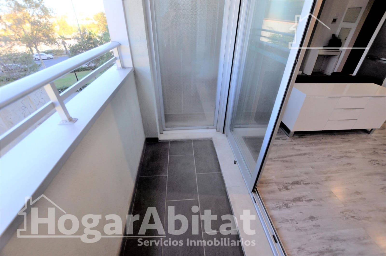 Flat for sale in Valencia city with pool - € 265,000 (Ref: 9470444)