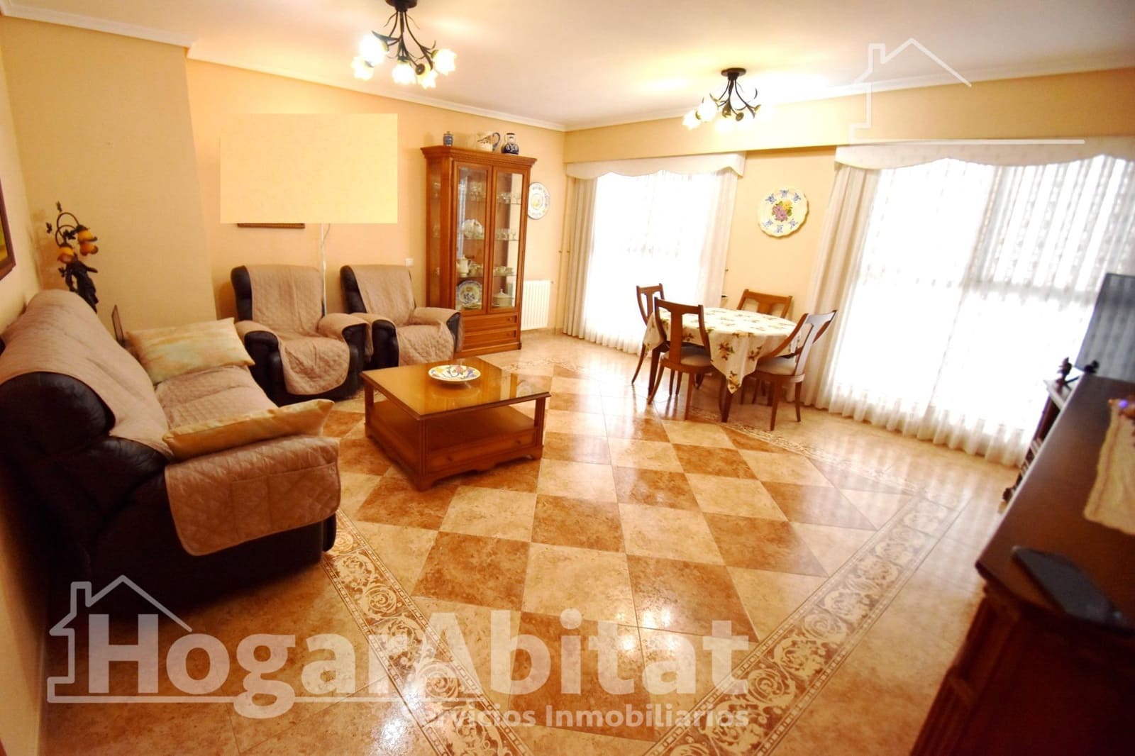 3 slaapkamer Rijtjeshuis te koop in Vila-real met garage - € 370.000 (Ref: 9473019)