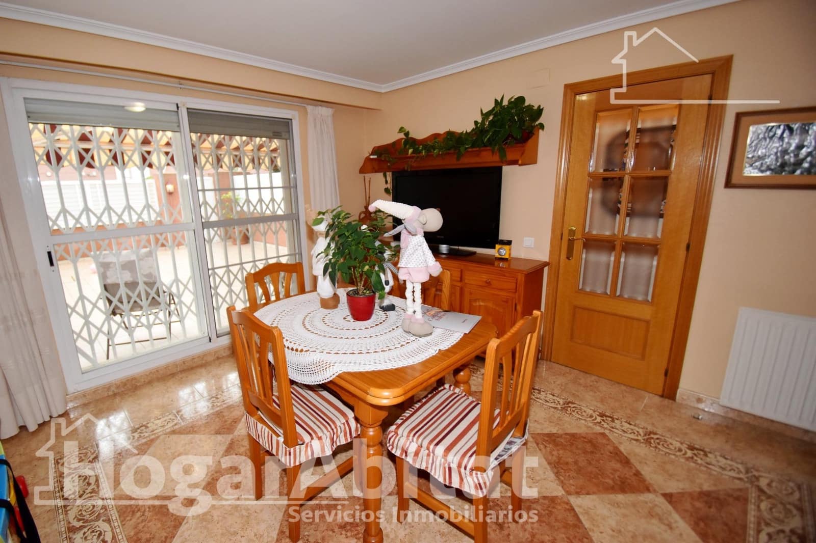 3 slaapkamer Rijtjeshuis te koop in Vila-real met garage - € 370.000 (Ref: 9473019)