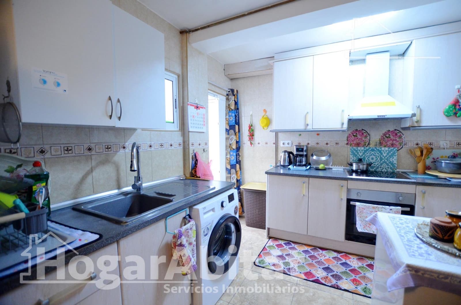 3 bedroom Flat for sale in Alicante / Alacant city - € 165,000 (Ref: 9474227)