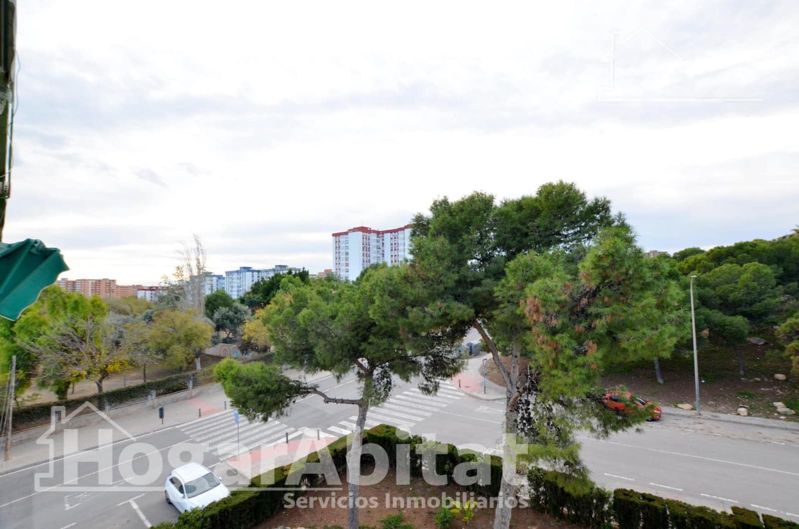 3 bedroom Flat for sale in Alicante / Alacant city - € 165,000 (Ref: 9474227)