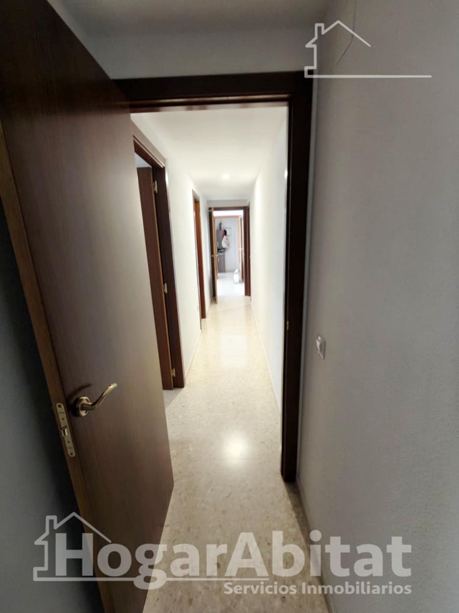 Piso de 3 habitaciones en Paterna en venta con garaje - 231.500 € (Ref: 9474230)