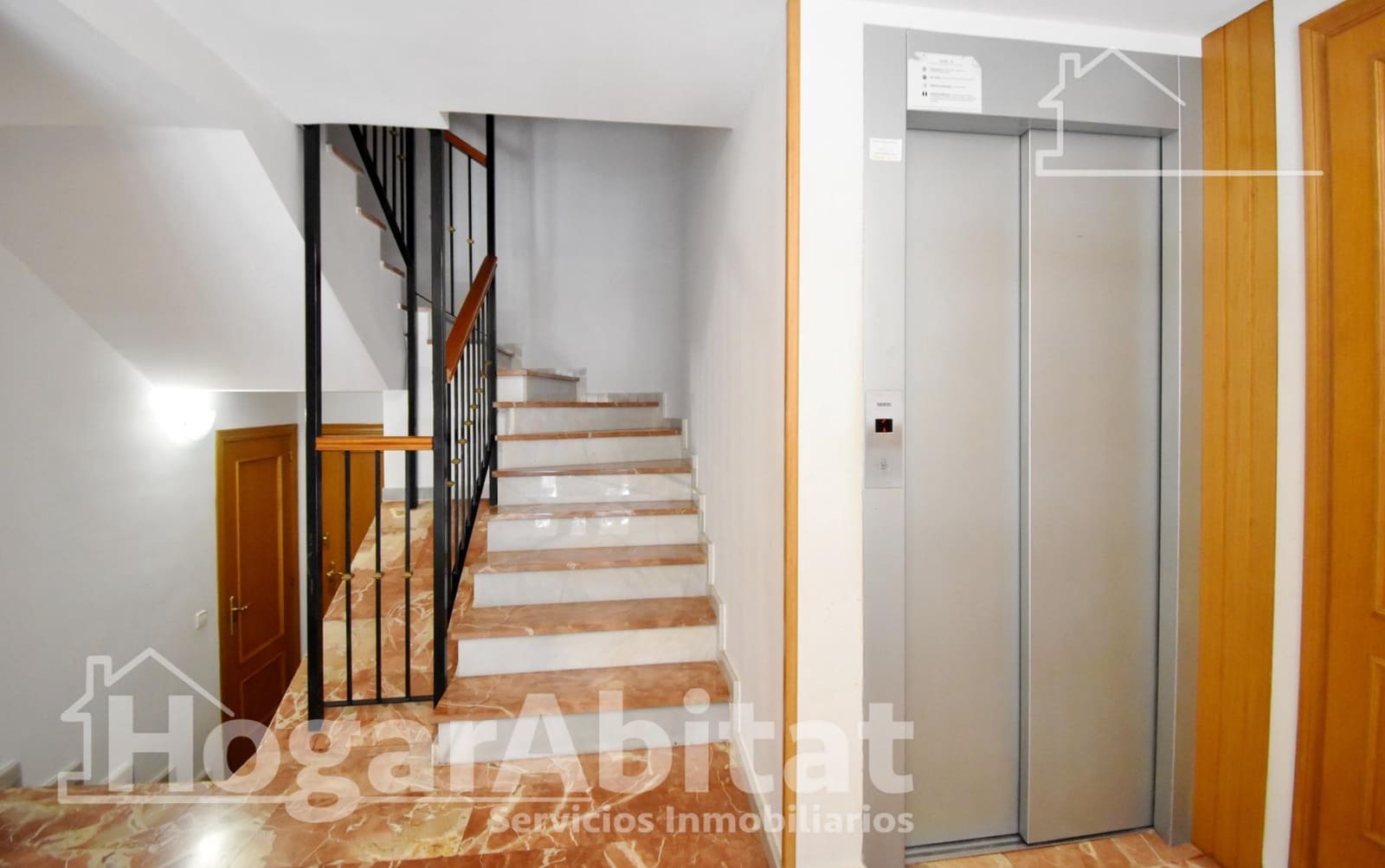 3 makuuhuone Asunto myytävänä paikassa Oliva - 185 000 € (Ref: 9474237)