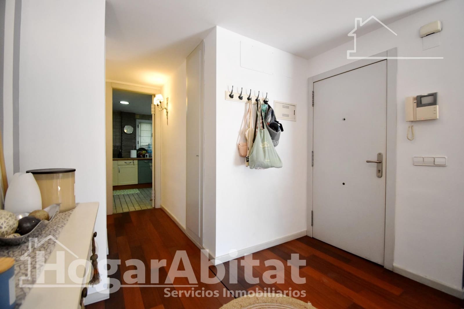 3 makuuhuone Asunto myytävänä paikassa Oliva - 185 000 € (Ref: 9474237)