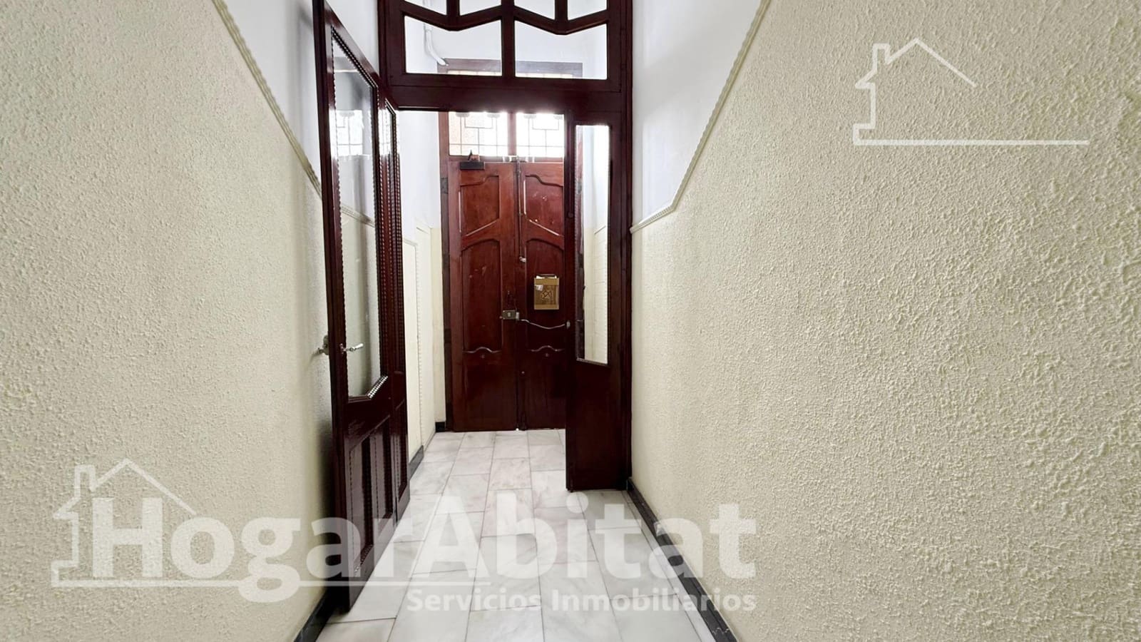 11 bedroom Flat for sale in Gandia - € 210,000 (Ref: 9474928)