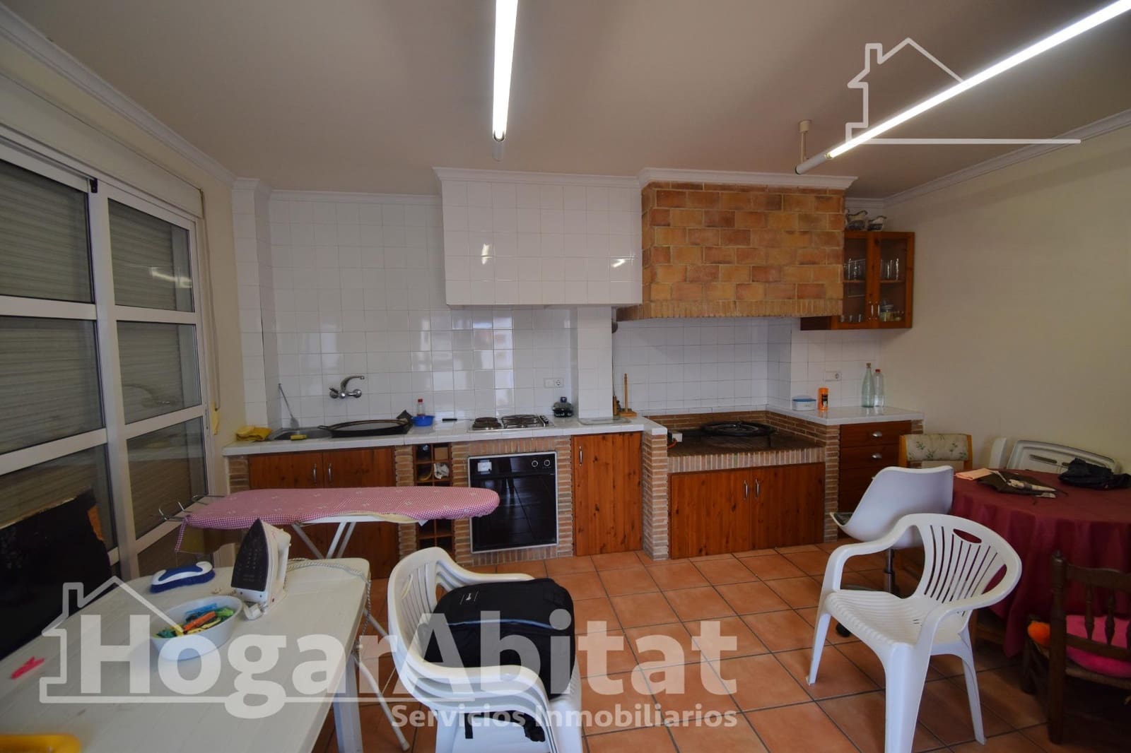5 bedroom Townhouse for sale in Carlet with garage - € 285,000 (Ref: 9474958)