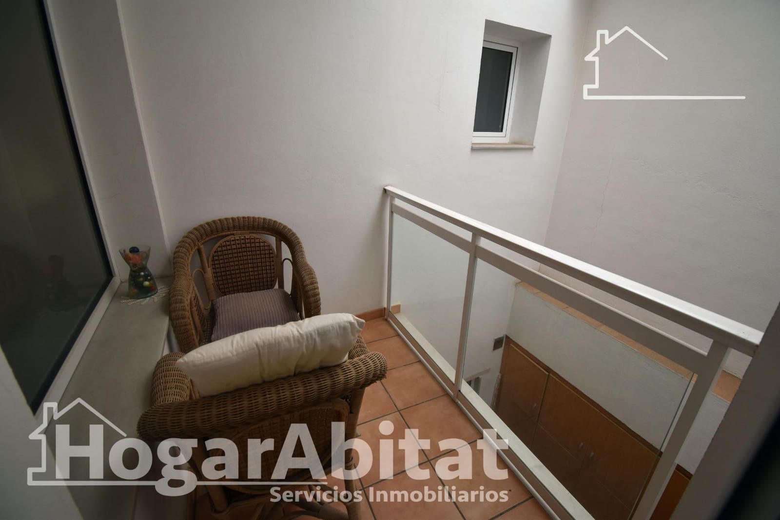 5 bedroom Townhouse for sale in Carlet with garage - € 285,000 (Ref: 9474958)