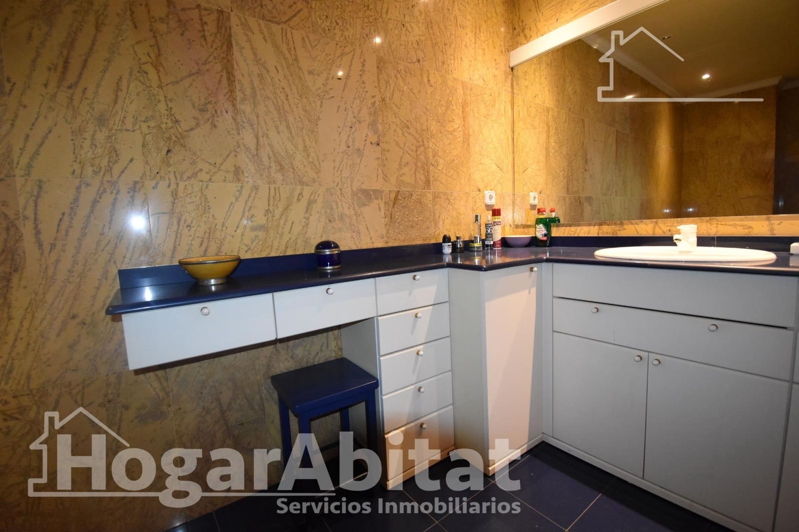 5 bedroom Townhouse for sale in Carlet with garage - € 285,000 (Ref: 9474958)
