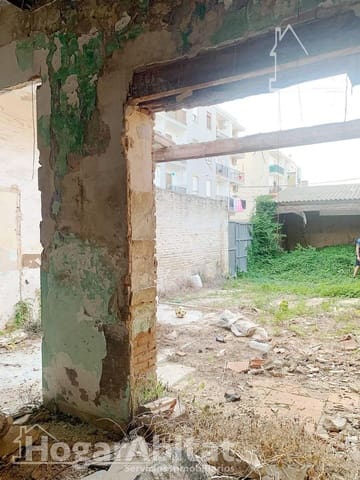 Ruine à vendre à Polinyà de Xúquer - 60 000 € (Ref: 9476162)