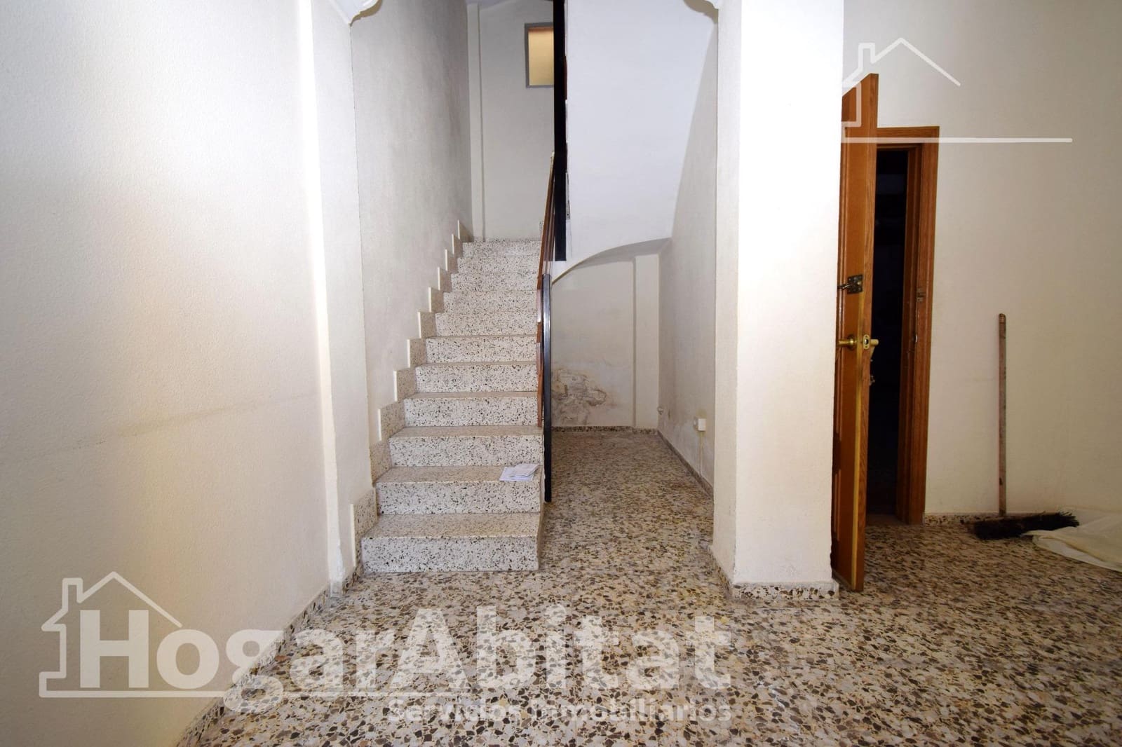 5 makuuhuone Omakotitalo myytävänä paikassa Cheste mukana 
autotalli - 229 900 € (Ref: 9476163)