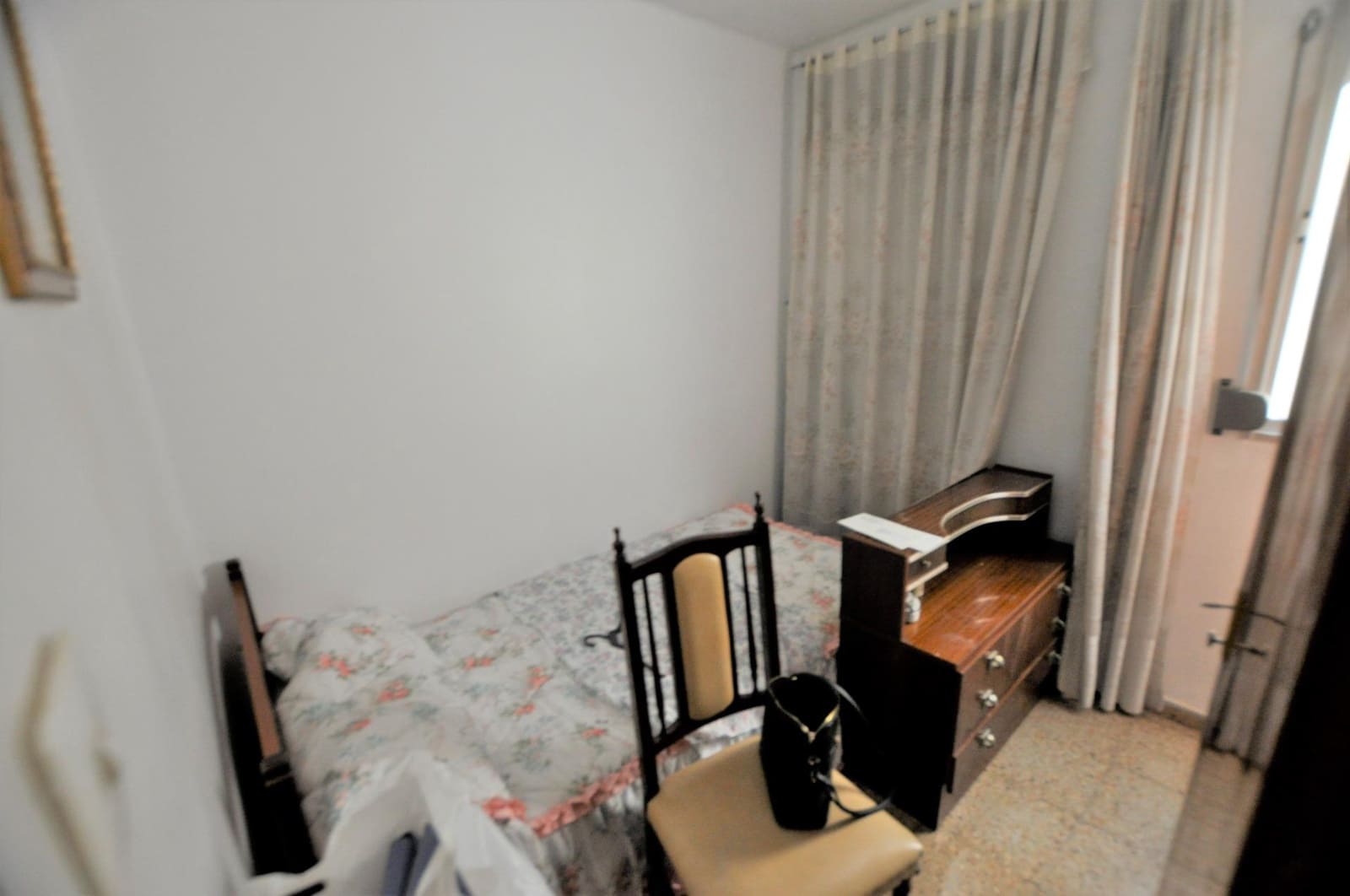 4 sovrum Lägenhet till salu i Valencia stad - 185 000 € (Ref: 9481230)