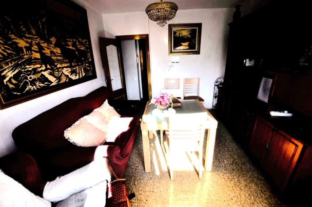 4 sovrum Lägenhet till salu i Torrefiel, Valencia stad - 185 000 € (Ref: 9481230)