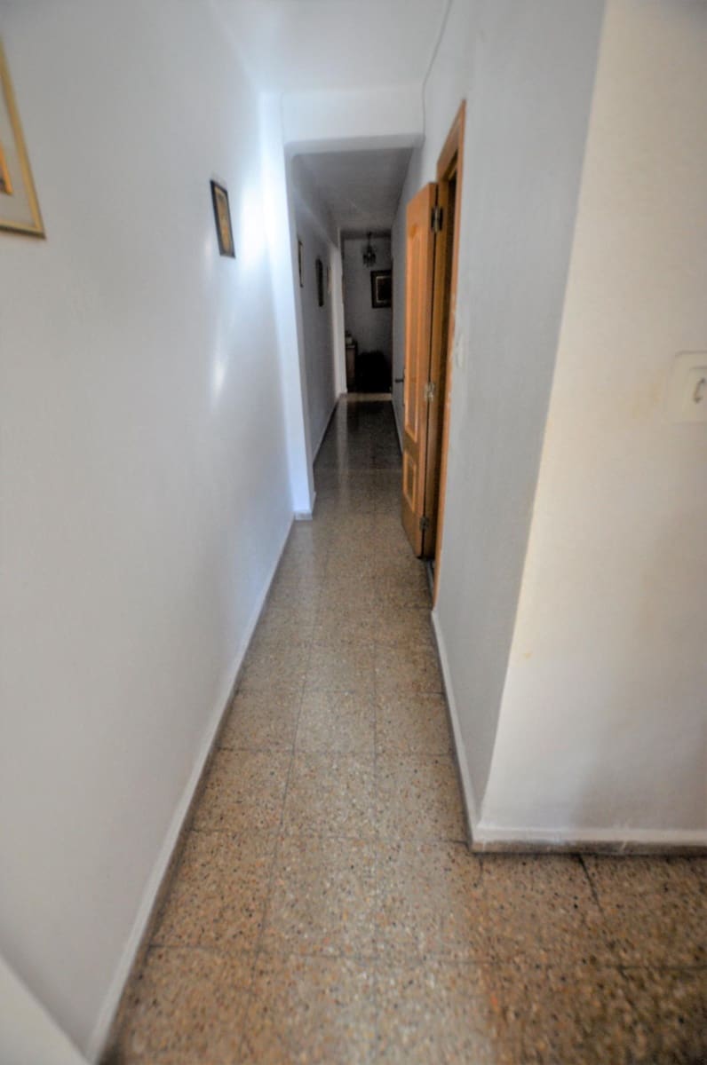 4 sovrum Lägenhet till salu i Valencia stad - 185 000 € (Ref: 9481230)