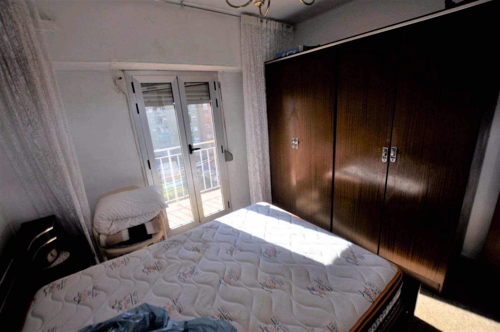 4 sovrum Lägenhet till salu i Valencia stad - 185 000 € (Ref: 9481230)