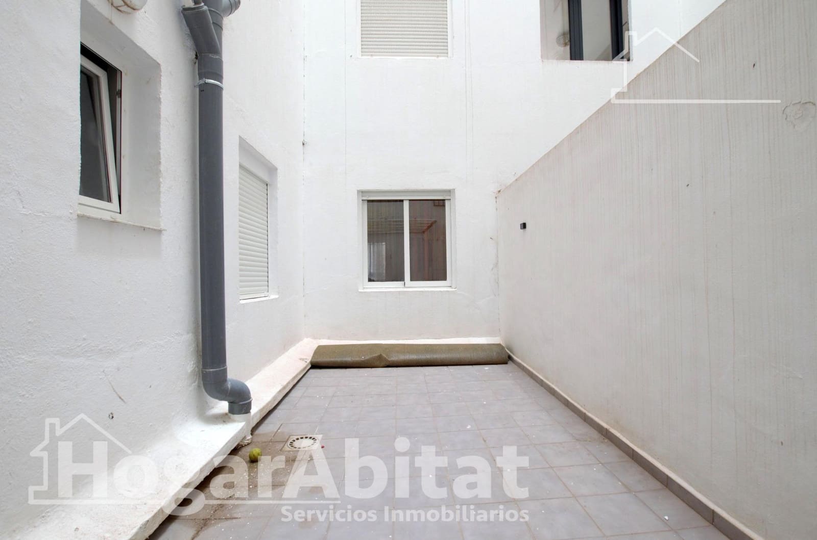 3 bedroom Flat for sale in Oliva - € 165,000 (Ref: 9481236)