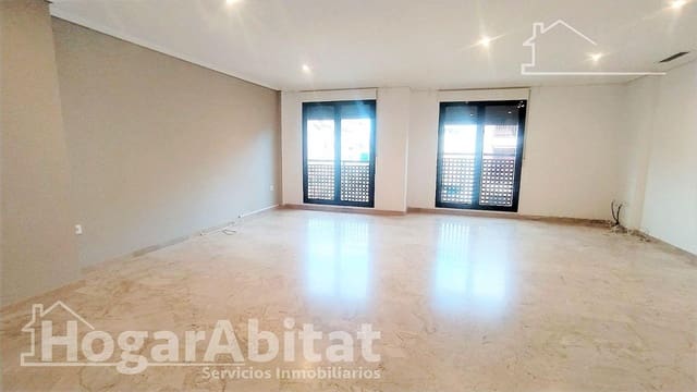 4 bedroom Penthouse for sale in Gandia with garage - € 380,000 (Ref: 9481239)