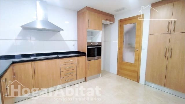 4 bedroom Penthouse for sale in Gandia with garage - € 380,000 (Ref: 9481239)
