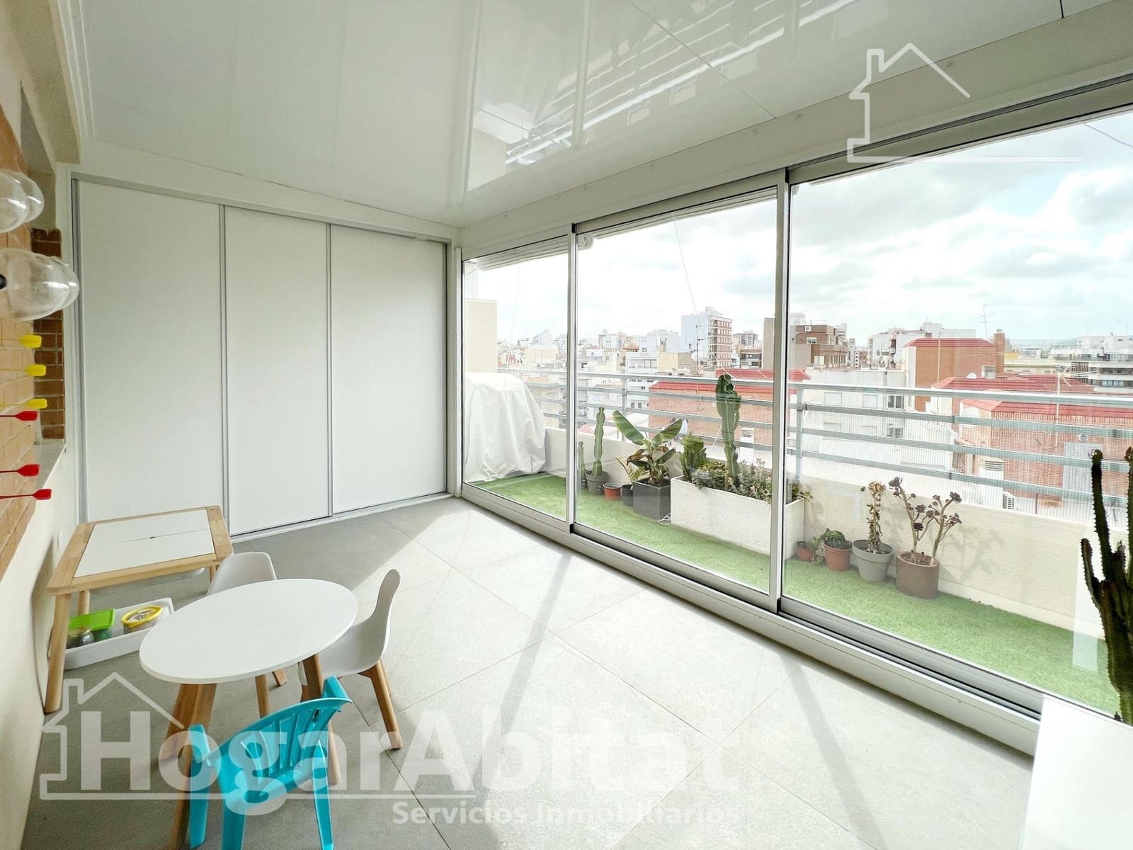 3 soverom Penthouse til salgs i Castello de la Plana med garasje - € 285 000 (Ref: 9481242)