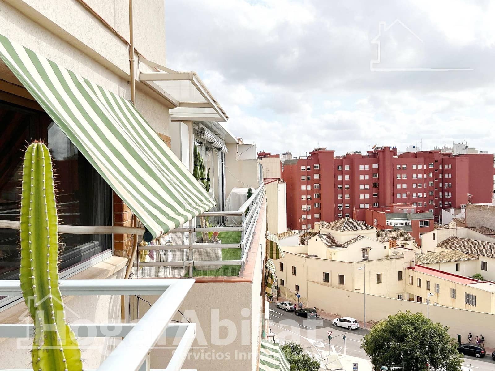 3 soverom Penthouse til salgs i Castello de la Plana med garasje - € 285 000 (Ref: 9481242)