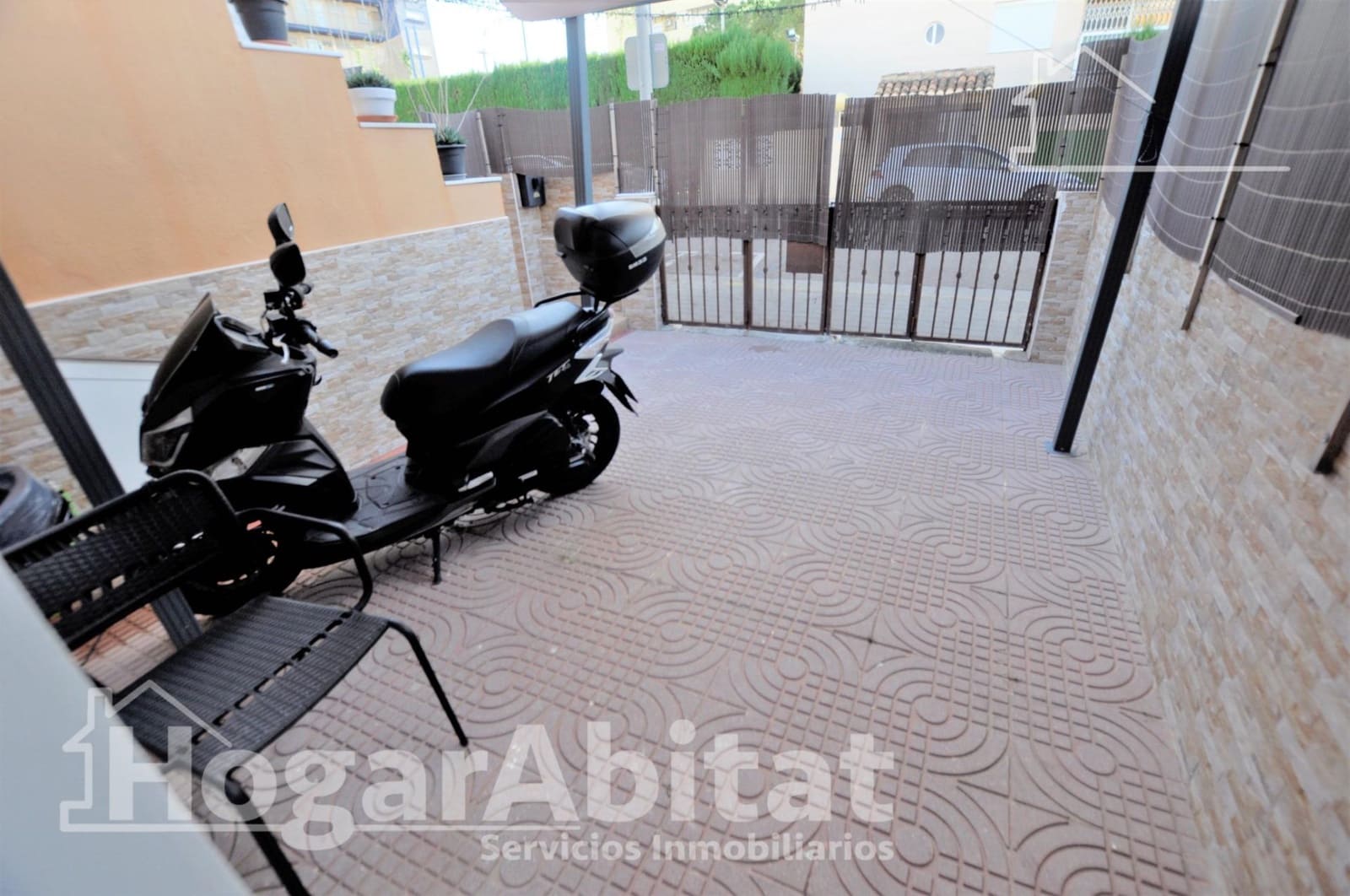 3 chambre Villa/Maison Mitoyenne à vendre à La Pobla de Farnals avec piscine garage - 370 000 € (Ref: 9481246)