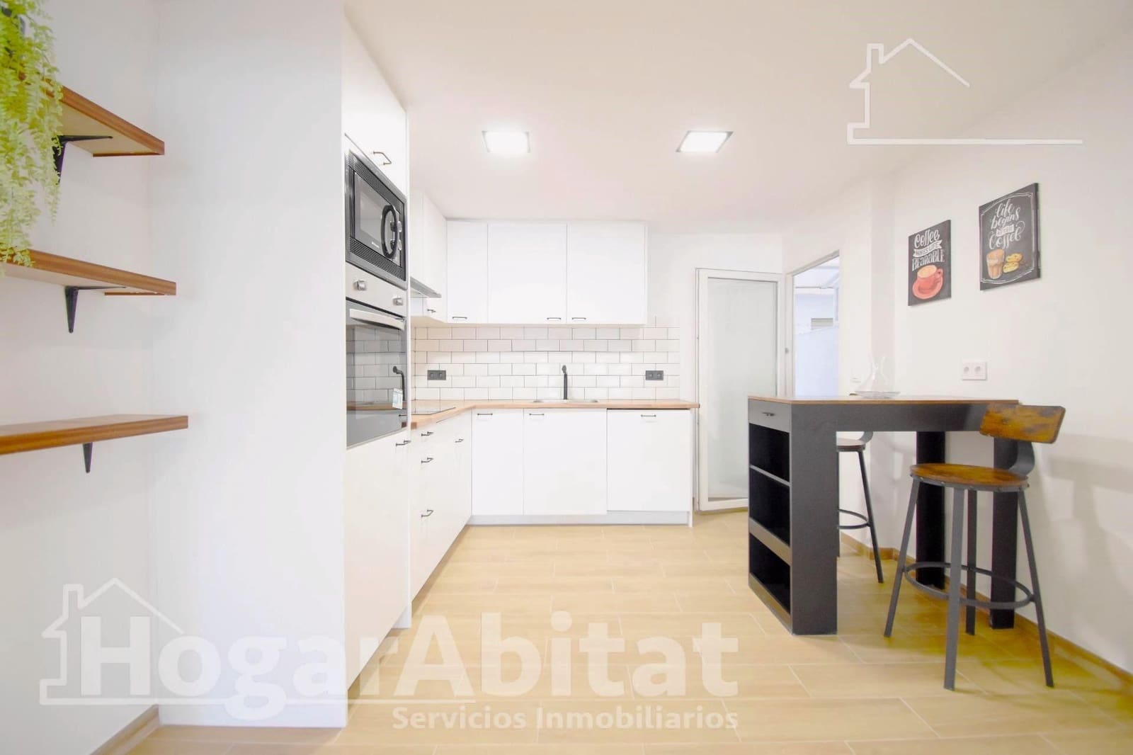 Piso de 3 habitaciones en Oliva en venta - 137.000 € (Ref: 9481248)