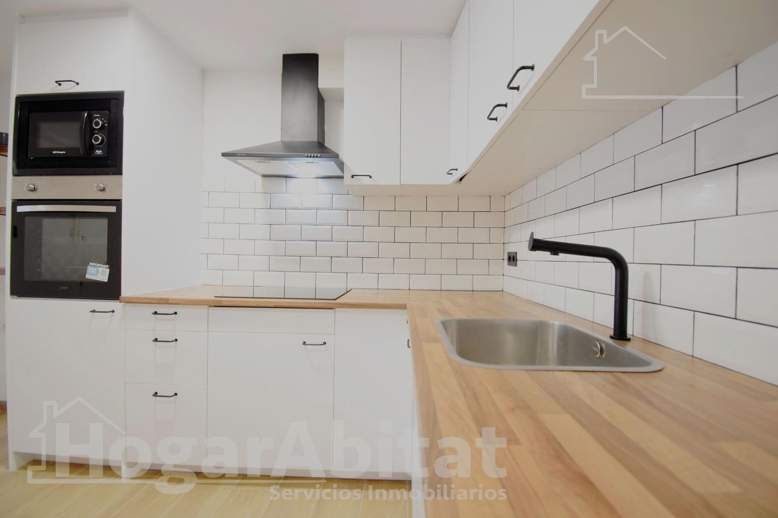 Piso de 3 habitaciones en Oliva en venta - 137.000 € (Ref: 9481248)