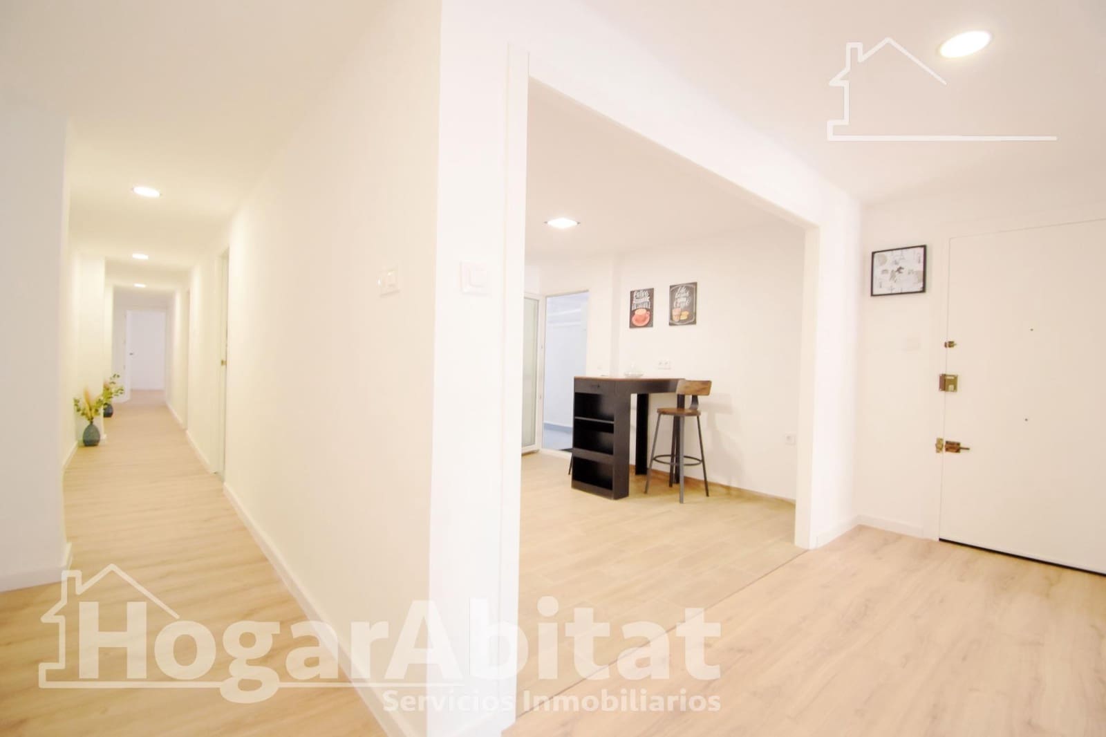 Piso de 3 habitaciones en Oliva en venta - 137.000 € (Ref: 9481248)