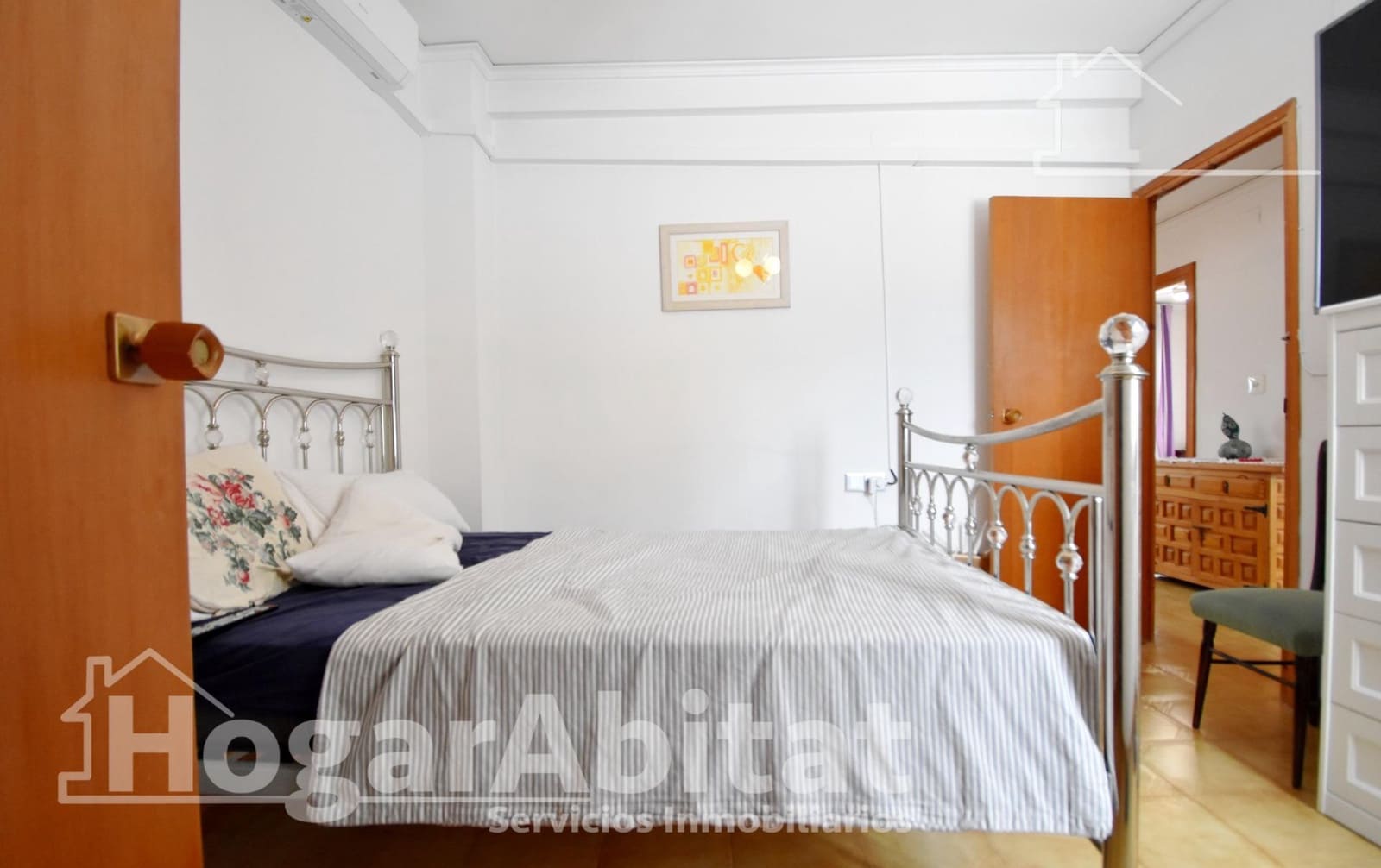 5 bedroom Townhouse for sale in Oliva with garage - € 220,000 (Ref: 9481250)