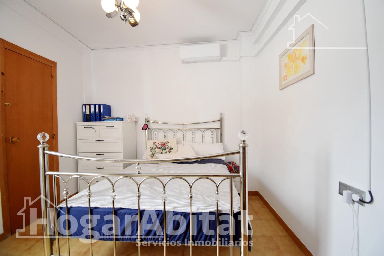 5 bedroom Townhouse for sale in Oliva with garage - € 220,000 (Ref: 9481250)