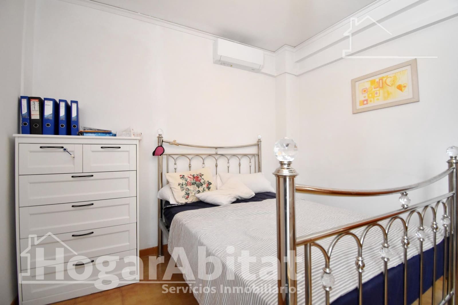 5 bedroom Townhouse for sale in Oliva with garage - € 220,000 (Ref: 9481250)