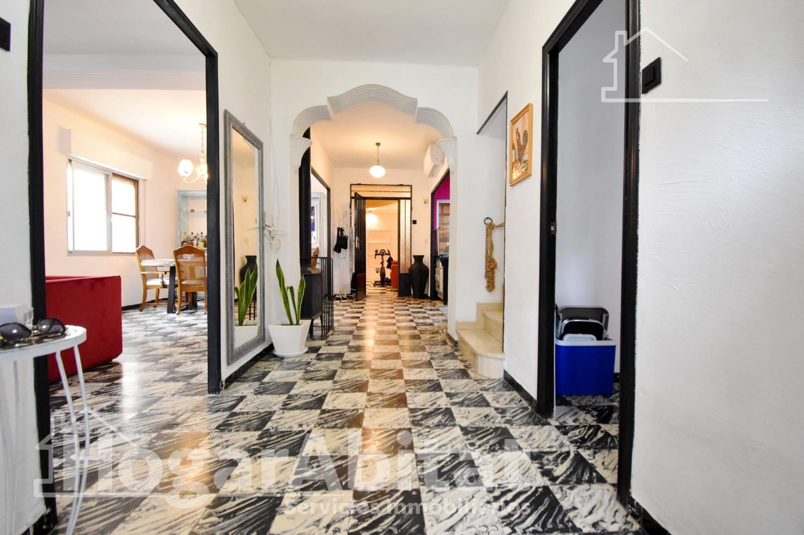 5 bedroom Townhouse for sale in Oliva with garage - € 220,000 (Ref: 9481250)