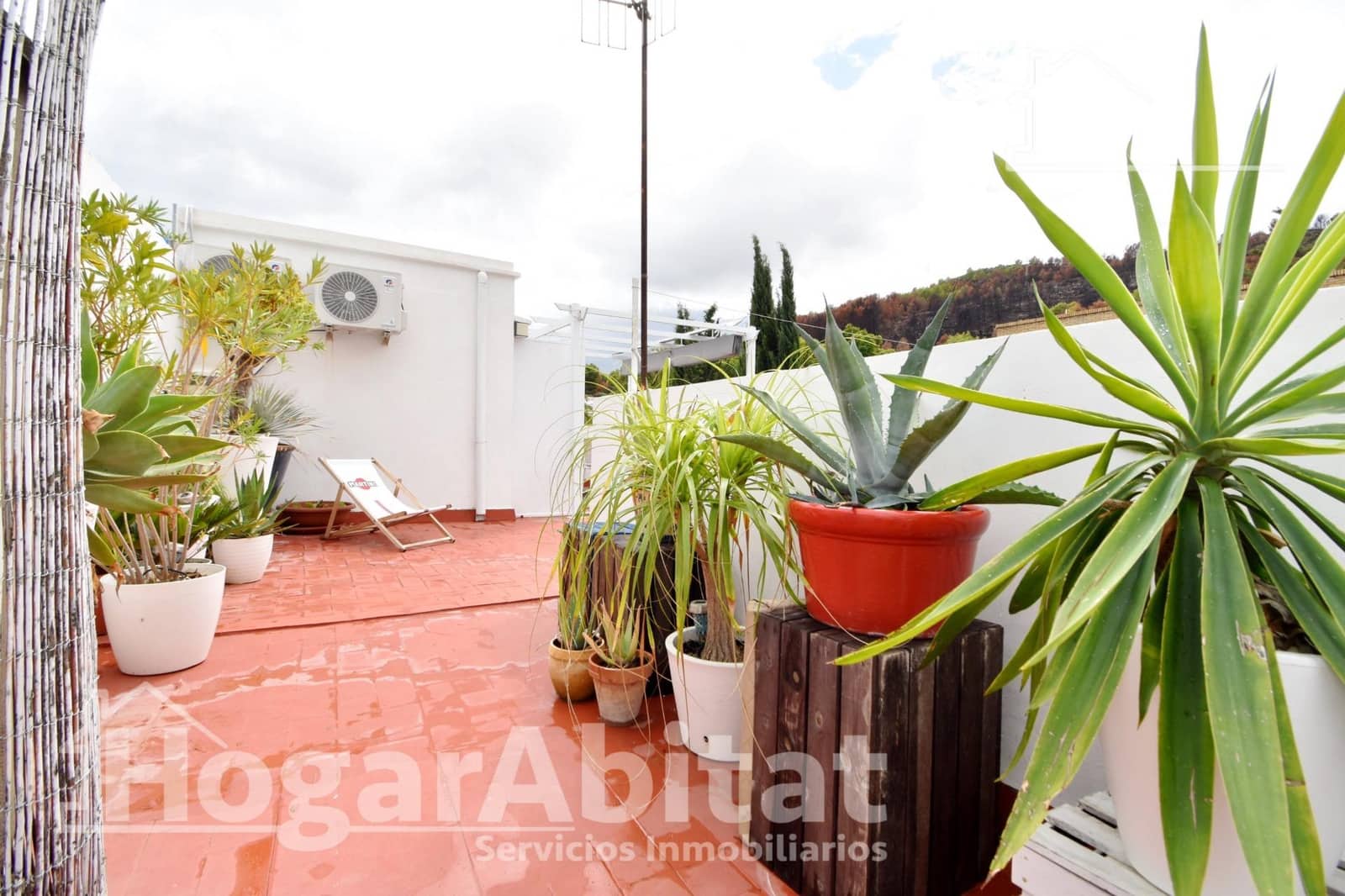 5 bedroom Townhouse for sale in Oliva with garage - € 220,000 (Ref: 9481250)